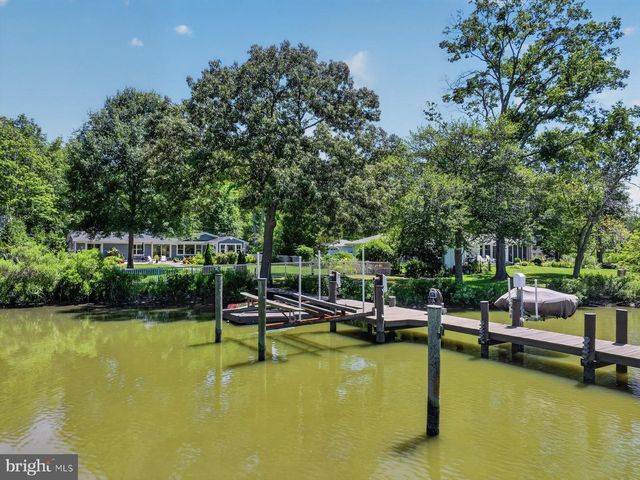 3924 W SHORE DR, Edgewater, MD 21037