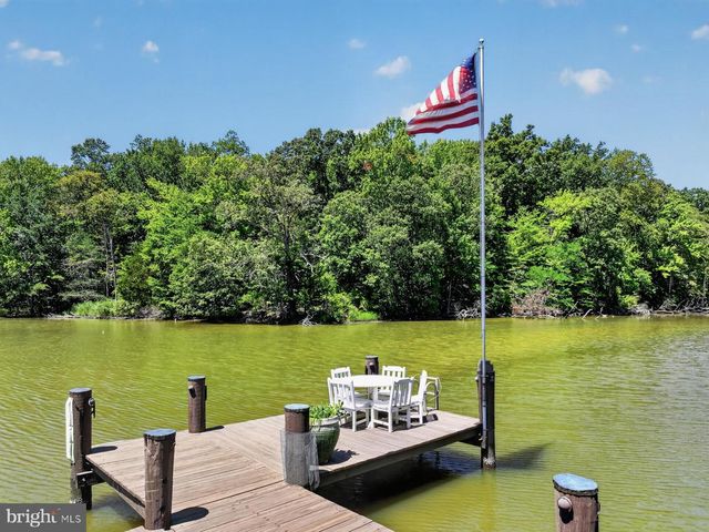 3924 W SHORE DR, Edgewater, MD 21037