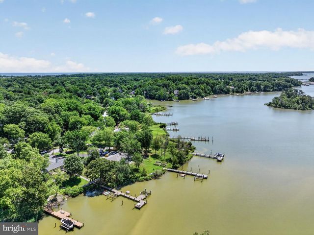 3924 W SHORE DR, Edgewater, MD 21037