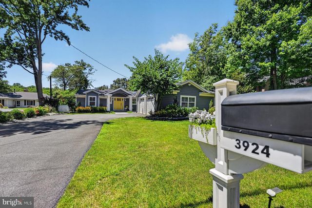 3924 W SHORE DR, Edgewater, MD 21037