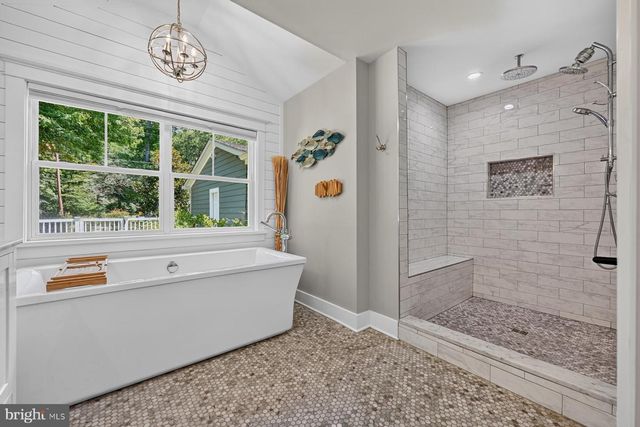 3924 W SHORE DR, Edgewater, MD 21037