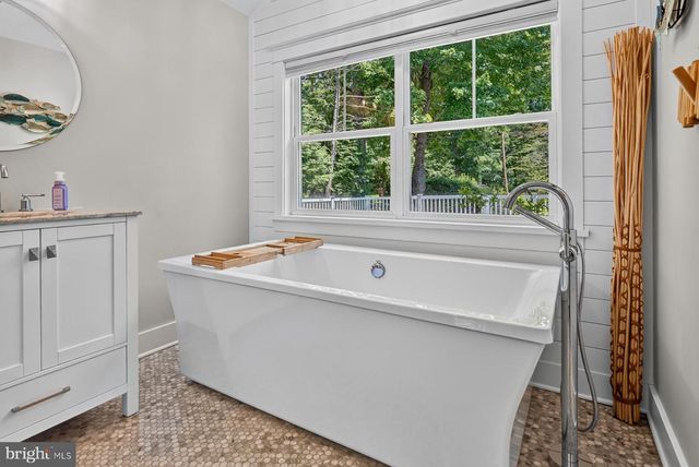 3924 W SHORE DR, Edgewater, MD 21037