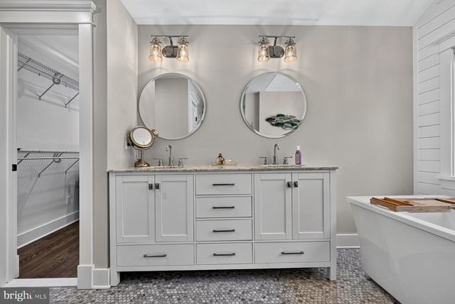 3924 W SHORE DR, Edgewater, MD 21037