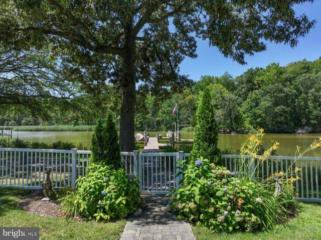 3924 W SHORE DR, Edgewater, MD 21037