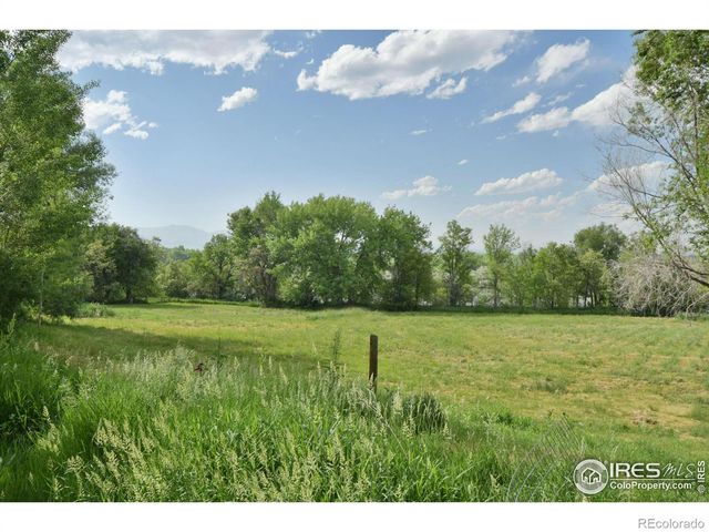 6903 Valmont Road, Boulder, CO 80301