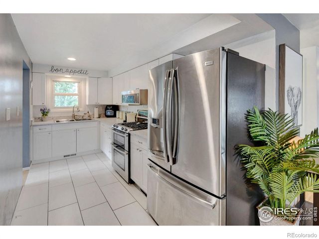 6903 Valmont Road, Boulder, CO 80301