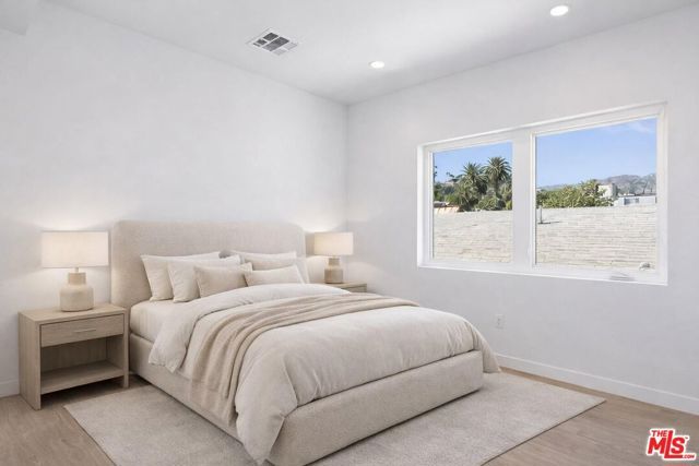 2115 Beachwood Terrace, Los Angeles, CA 90068