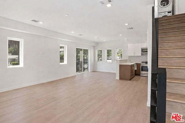 2115 Beachwood Terrace, Los Angeles, CA 90068