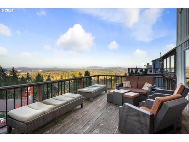 1060 UPPER DEVON Ln, Lake Oswego, OR 97034