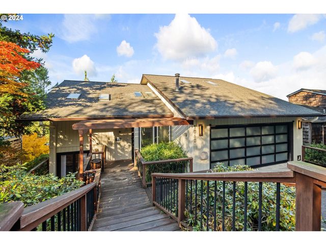 1060 UPPER DEVON Ln, Lake Oswego, OR 97034