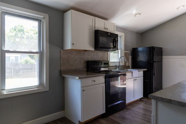6 Kathy Ave, Coventry, RI 02816