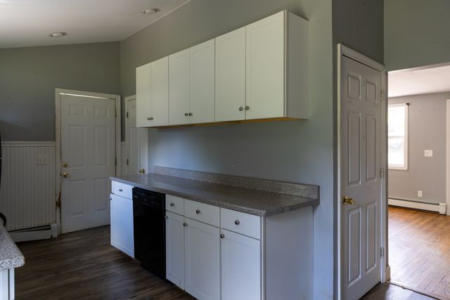 6 Kathy Ave, Coventry, RI 02816