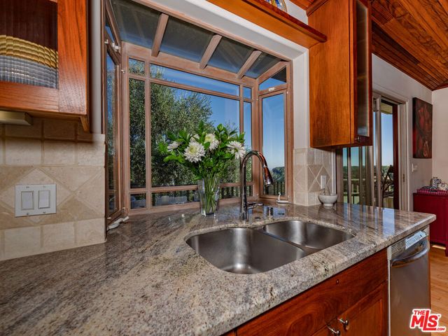 20634 Medley Lane, Topanga, CA 90290