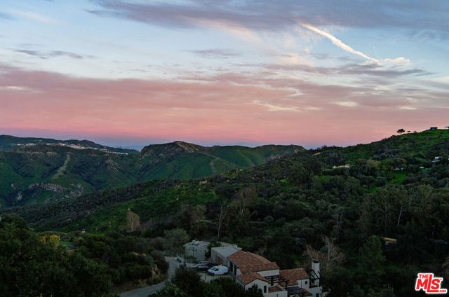 20634 Medley Lane, Topanga, CA 90290