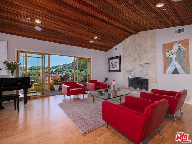 20634 Medley Lane, Topanga, CA 90290