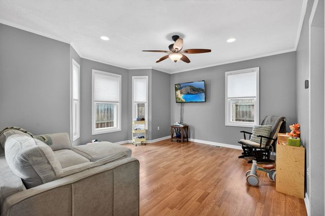 16 Artillery Lane, Nashua, NH 03064