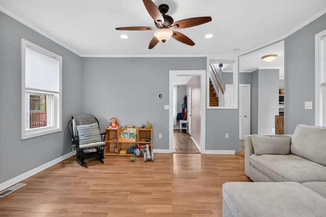 16 Artillery Lane, Nashua, NH 03064