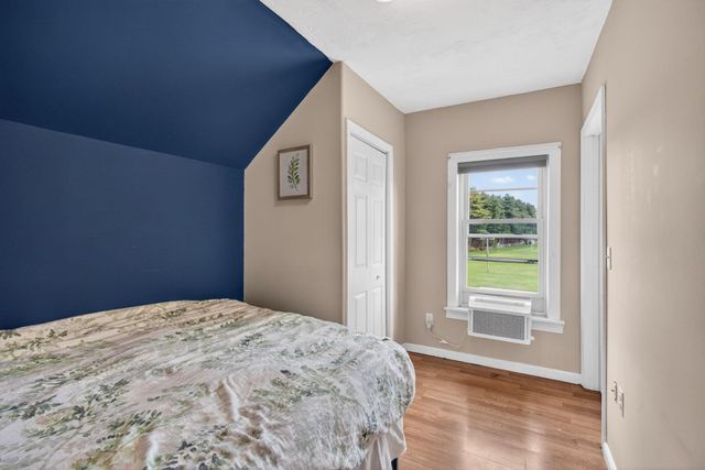 16 Artillery Lane, Nashua, NH 03064