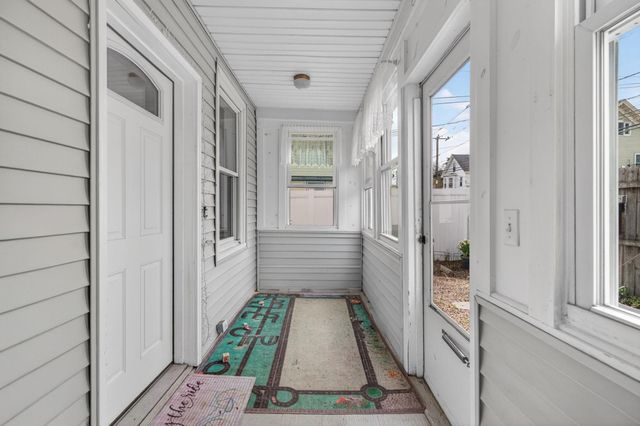 16 Artillery Lane, Nashua, NH 03064