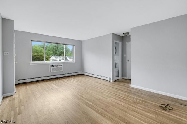 47 Espy Rd 16A, Caldwell Boro Twp., NJ 07006