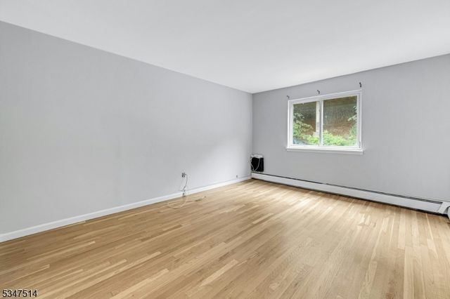 47 Espy Rd 16A, Caldwell Boro Twp., NJ 07006