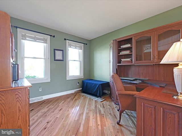 9 BULLRUSH LDG, Elizabethtown, PA 17022