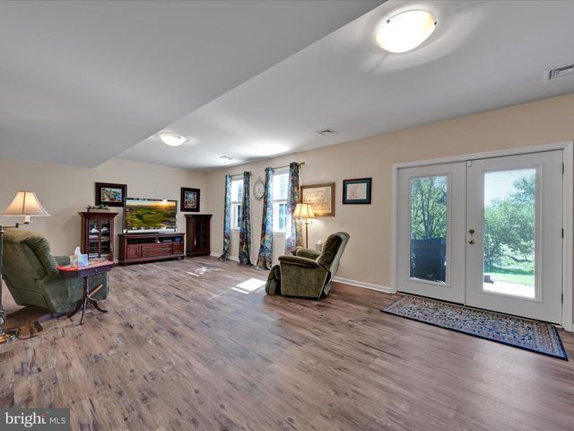 9 BULLRUSH LDG, Elizabethtown, PA 17022