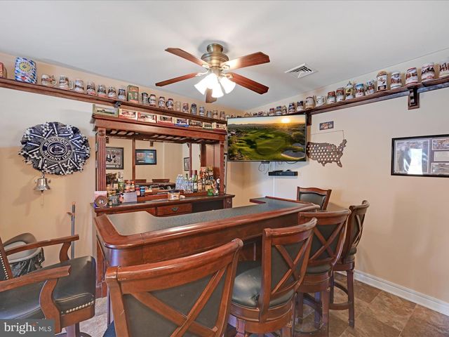 9 BULLRUSH LDG, Elizabethtown, PA 17022
