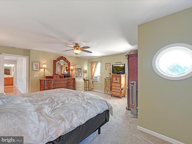 9 BULLRUSH LDG, Elizabethtown, PA 17022