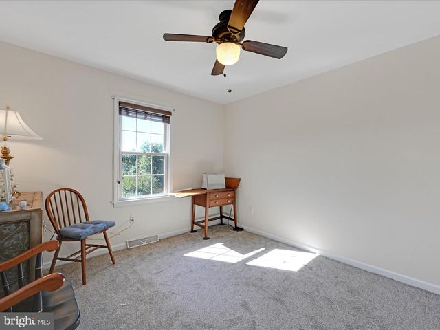 9 BULLRUSH LDG, Elizabethtown, PA 17022