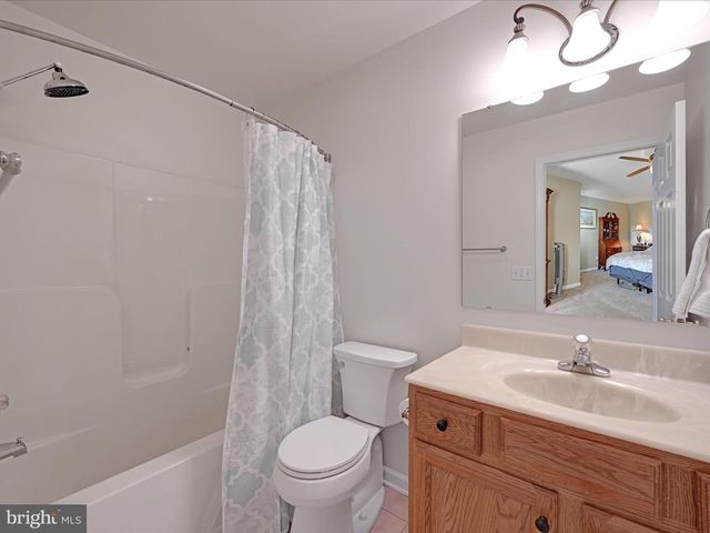 9 BULLRUSH LDG, Elizabethtown, PA 17022