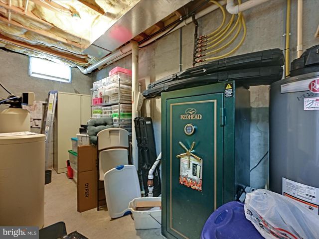 9 BULLRUSH LDG, Elizabethtown, PA 17022