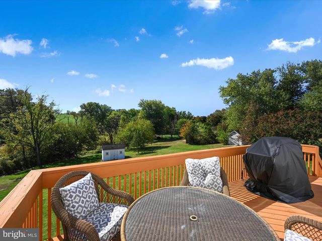9 BULLRUSH LDG, Elizabethtown, PA 17022