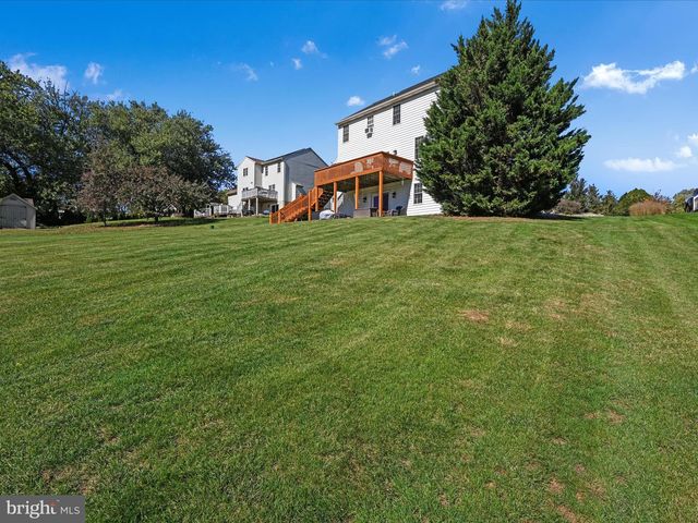 9 BULLRUSH LDG, Elizabethtown, PA 17022