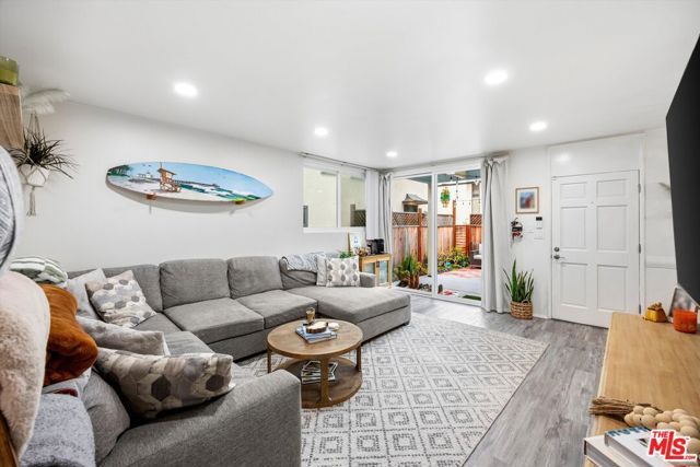 211 Cypress Street, Newport Beach, CA 92661