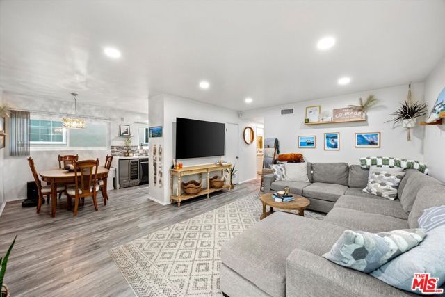 211 Cypress Street, Newport Beach, CA 92661