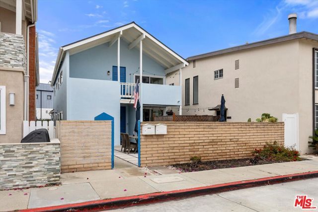 211 Cypress Street, Newport Beach, CA 92661