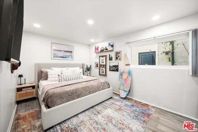 211 Cypress Street, Newport Beach, CA 92661