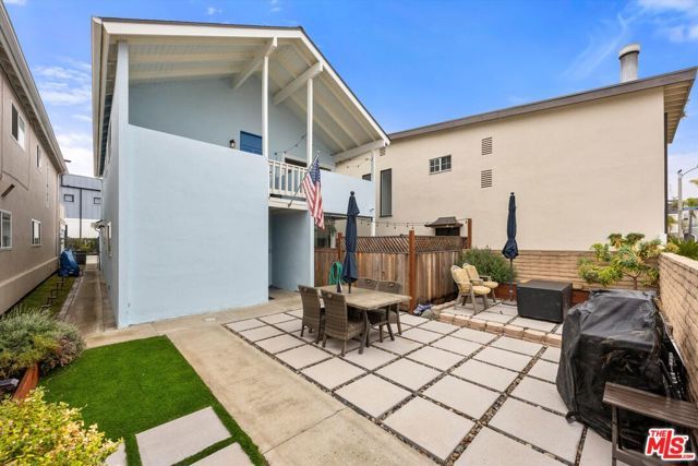 211 Cypress Street, Newport Beach, CA 92661