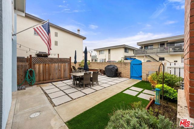 211 Cypress Street, Newport Beach, CA 92661