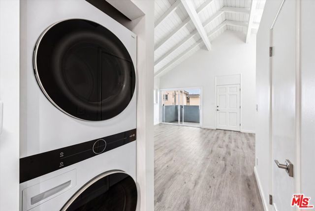 211 Cypress Street, Newport Beach, CA 92661