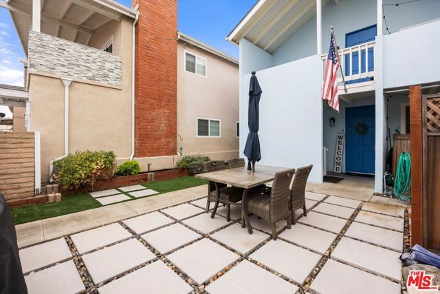 211 Cypress Street, Newport Beach, CA 92661