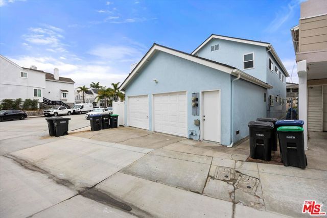 211 Cypress Street, Newport Beach, CA 92661
