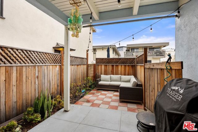 211 Cypress Street, Newport Beach, CA 92661