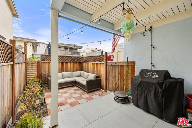 211 Cypress Street, Newport Beach, CA 92661