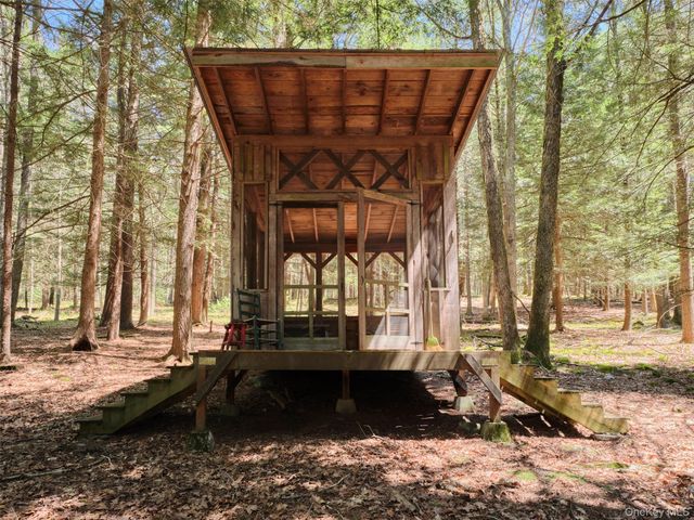 55 Woods Road, Barryville, NY 12719