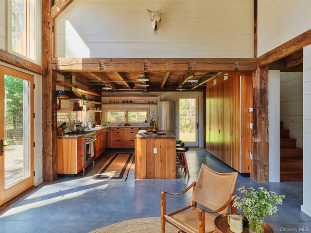 55 Woods Road, Barryville, NY 12719