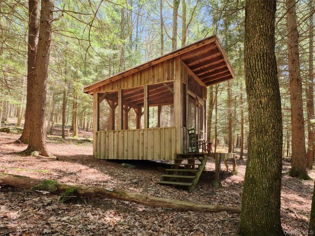 55 Woods Road, Barryville, NY 12719