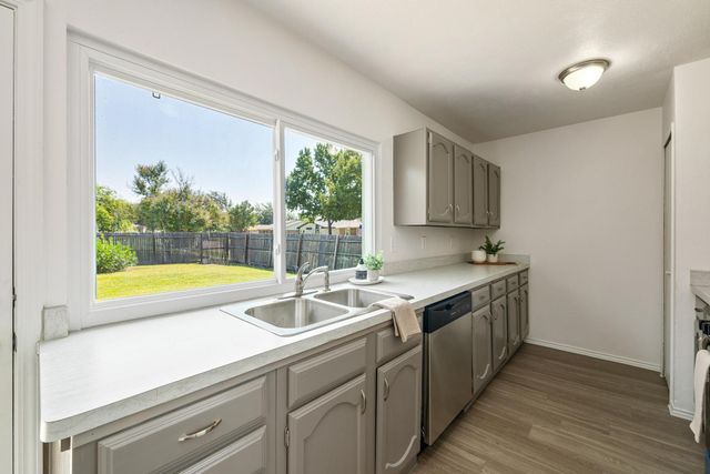 5013 Embers Trail, Grand Prairie, TX 75052