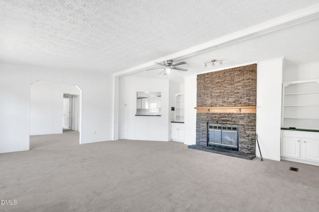 6601 Clearwater Drive, Oxford, NC 27565